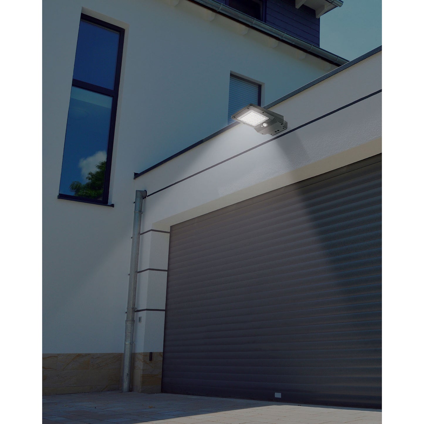 Luminario suburbano solar LED 4 W 6500 K con sensor de luz | SUB-900L | 46956