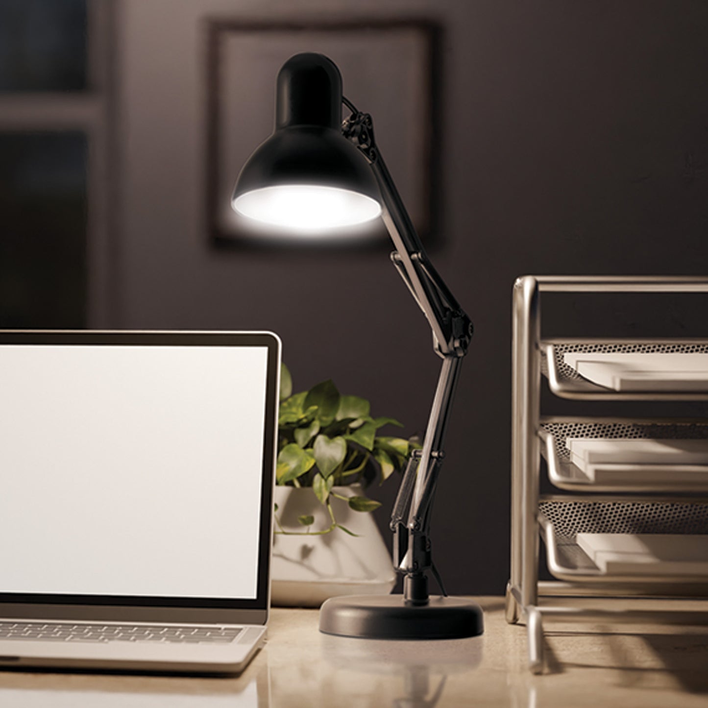 Lámpara de escritorio con brazo oscilante | LES-200 | 49200