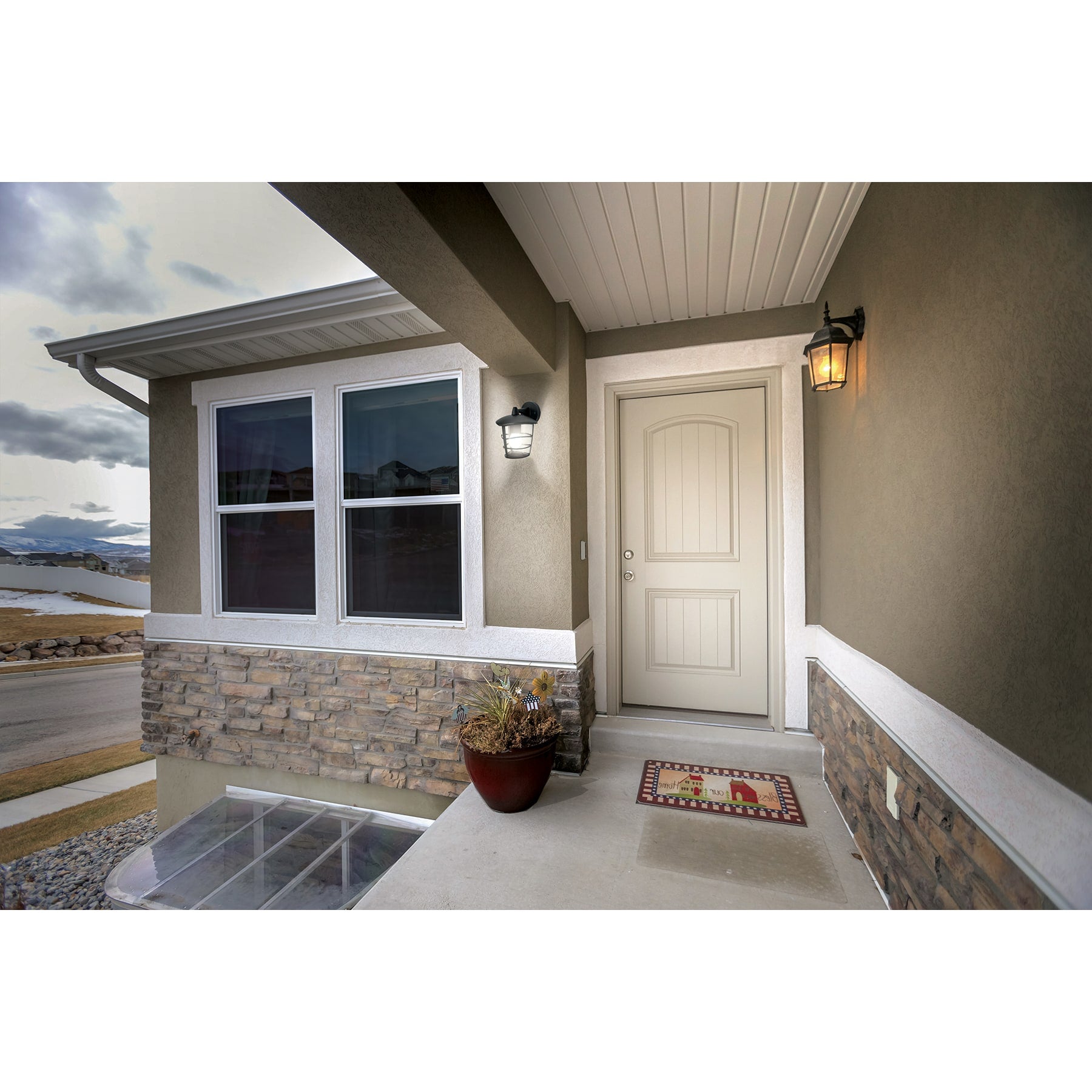 Arbotante tipo farol moderno suspendido p/exteriores, negro | ARB-107S | 45093