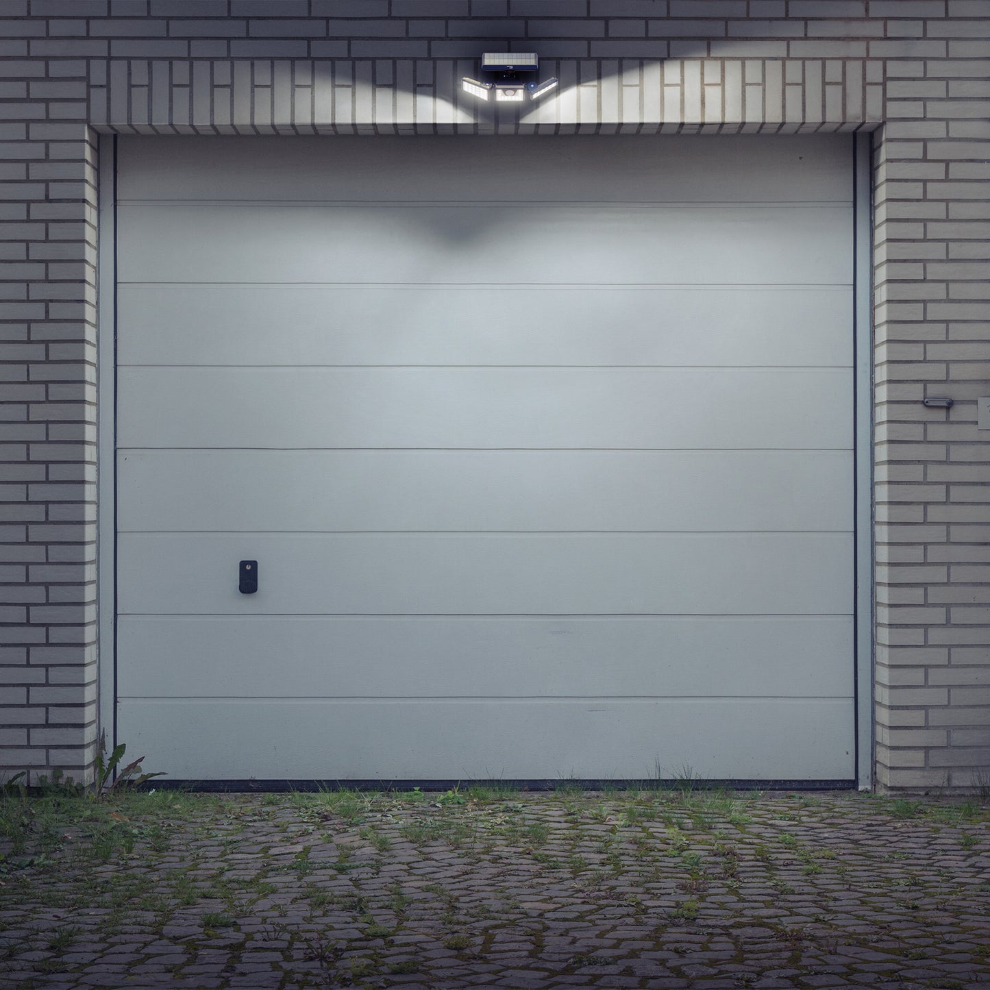 Luminario Solar LED 7 W con sensor de movimiento, Volteck | ARB-801L | 49782