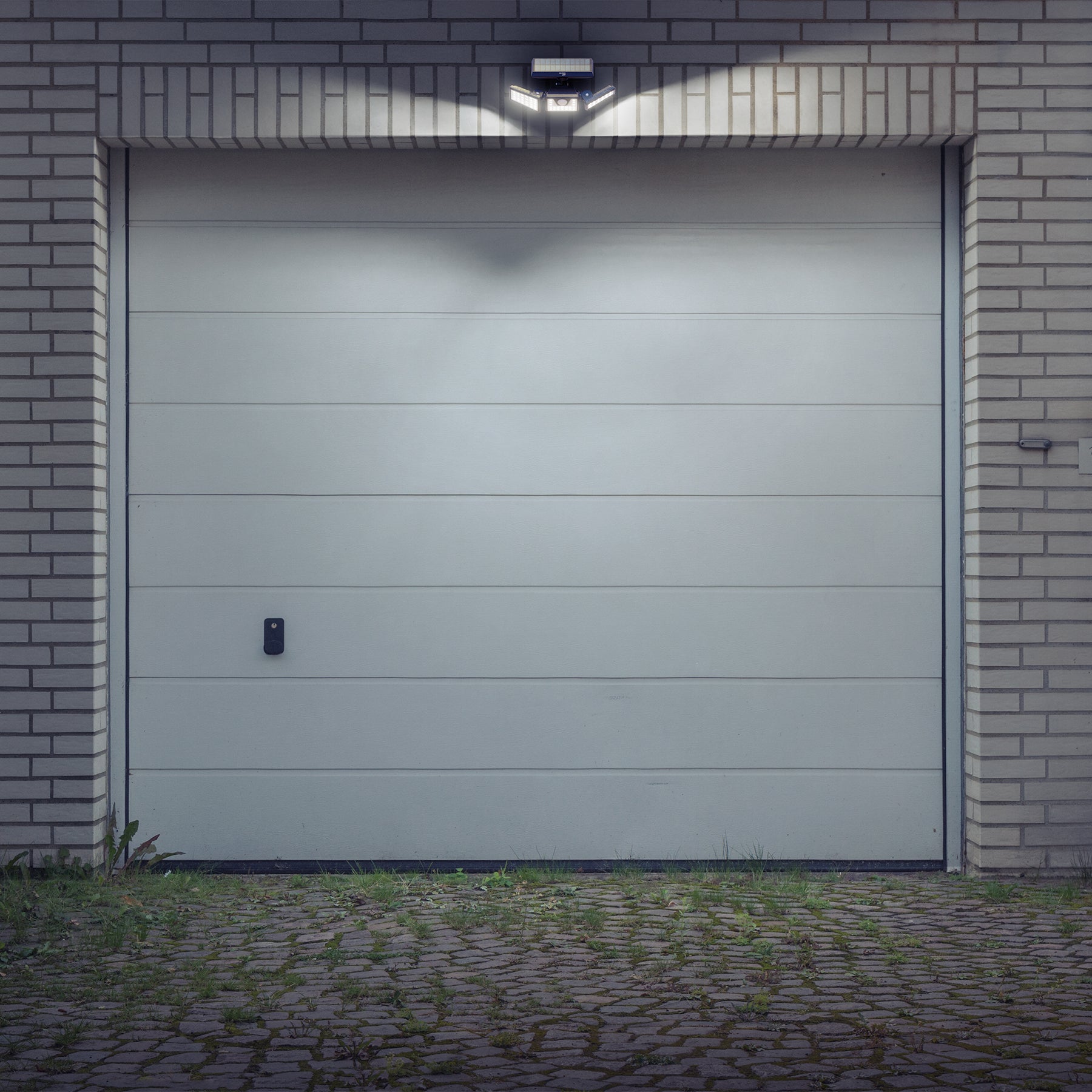 Luminario Solar LED 7 W con sensor de movimiento, Volteck | ARB-801L | 49782